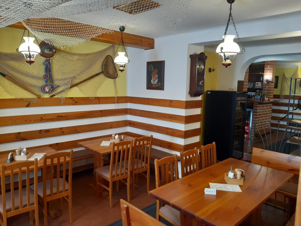 Rozmberska Basta Hotel Třeboň Eksteriør billede